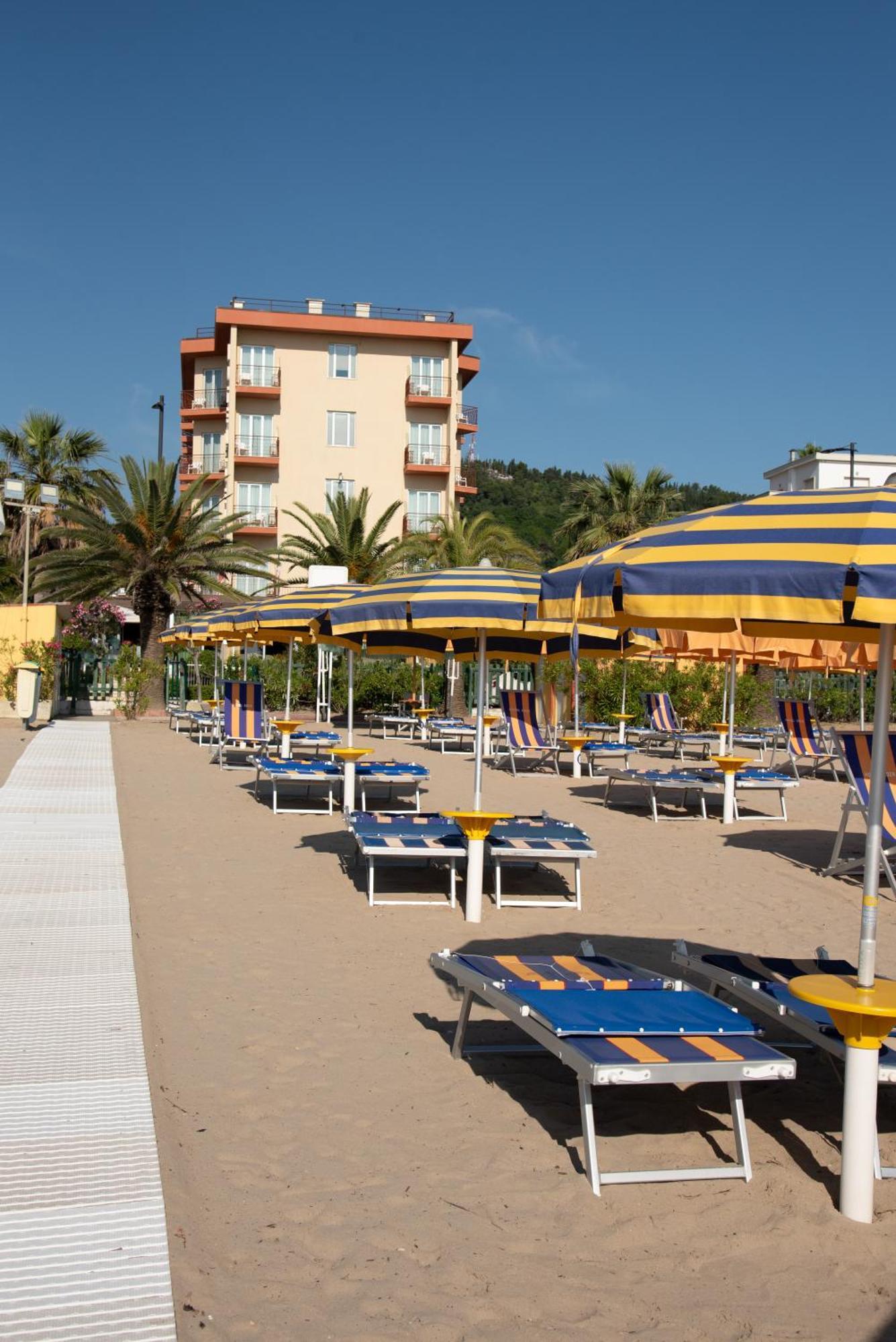 Hotel Eden Grottammare Exterior photo
