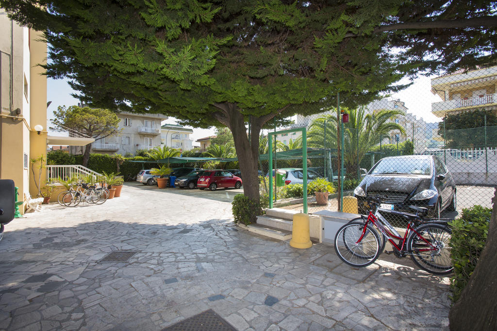 Hotel Eden Grottammare Exterior photo