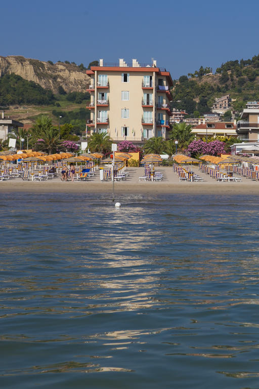 Hotel Eden Grottammare Exterior photo